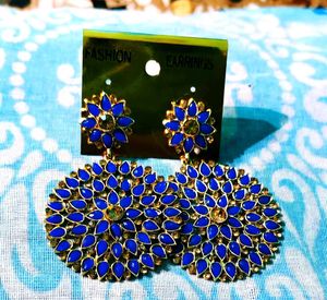 5 Stunning Blue &amp; Silver Statement Earrings