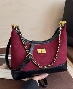 Stylish Quilted Shoulder Bag
