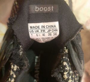 Gold &amp; Black Sport Shoes - Women