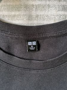 Uniqlo T-Shirt