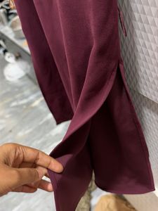 Maroon Collared Sleeveless Top