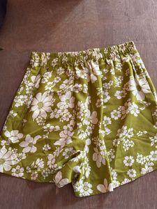 Chic Floral Skort
