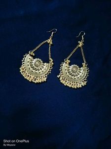 Heavy earrings &amp; long necklace set