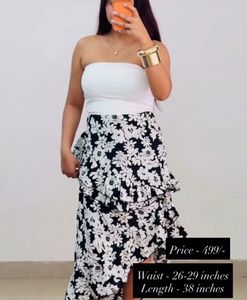 Chic Floral Ruffle Maxi Skirt