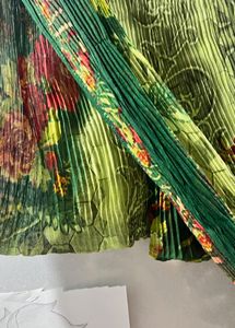 Green Floral Print Pleated Dupatta