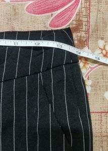 Striped Wide-Leg Cropped Trousers