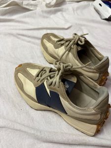 New Balance 327 Sneakers