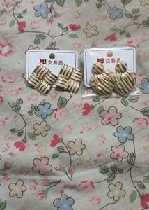 Unique Gold Tone Earrings Set