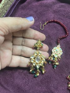Kundan Maang Tikka &amp; Earrings Set