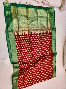 Red &amp; Green Banarasi Silk Saree With Zari design a