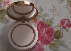 MyGlamm Super Serum Compact