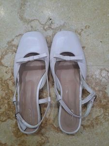 coquette White Bow Slingback heel