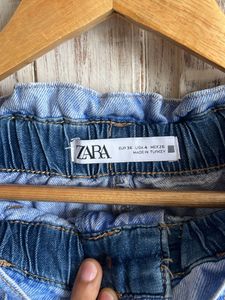 Zara Baggy Jeans In Small Size