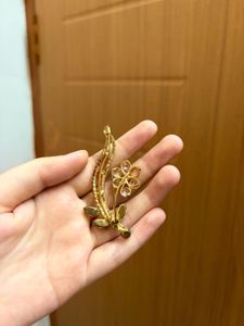 Sparkling Flower Brooch Pin