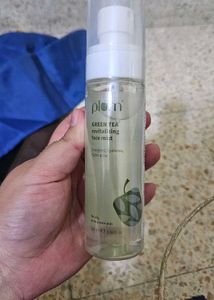 Plum green tea face mist