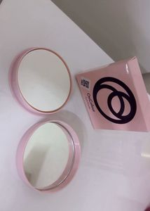 Brand New Oriflame Face Compact Powder (Light)