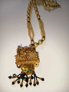 Exquisite Pearl &amp; Gold Pendant Necklace
