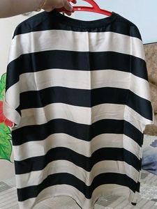 Chic Striped V-Neck T-Shirt xxl