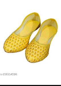 Yellow Juttis for Women