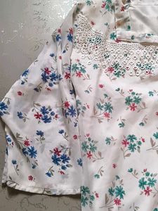Floral Print Lace Neck Tunic Top
