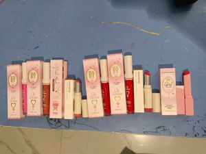 Mixed Lipsticks & Lip Gloss Bundle random 3pc