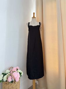 Black Sleeveless Maxi Dress