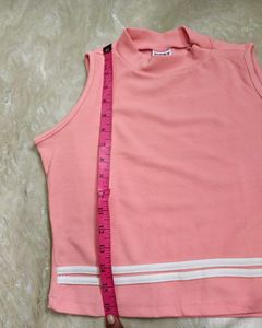 Brand New Sleevless Peach Crop Top S