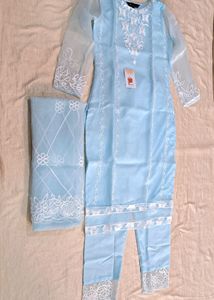 Pakistani Beautiful Suit Set With Dupatta