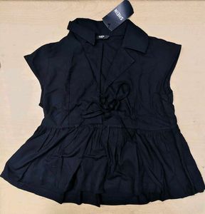 Chic Black Sleeveless Top
