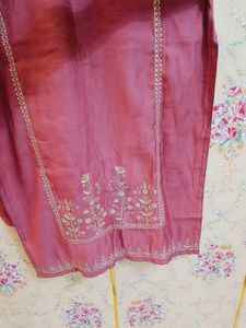 🇳🇿💫🎀Elegant Embroidered Kurta Set