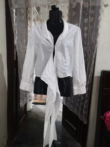 Chic White Cropped Blouse