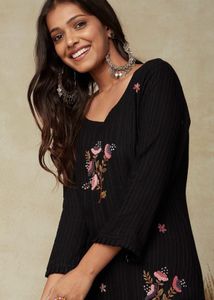 Floral Embroidered Thread Work Kurta