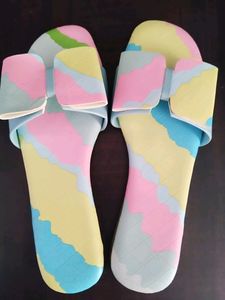 Colourful Flat 🌈 Size 39