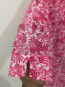Red &amp; White Printed Button-Up Top