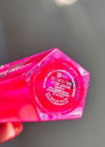 Fenty beauty gloss bomb Ice :- Berry jelly