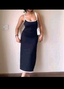 Sleek Black Midi Dress - Trendy & Chic