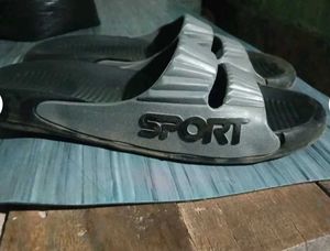 SPORT Slides - Comfortable &amp; Stylish