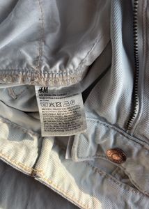 H&amp;M light wash jeans