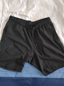 Yousta Black Shorts Size 32