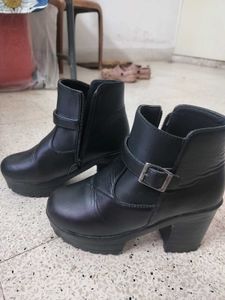 Stylish Black Platform Boots