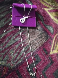 Sparkling Pendant Necklace