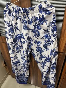 Chic Blue Floral Wide-Leg Pants