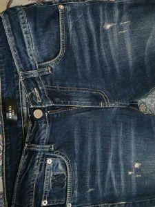 Stylish Blue Distressed Zipper Jeans