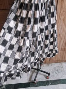 Chic Checkered Tiered Midi Dress