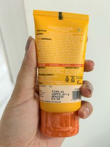 Aqualogica Glow+ Dewy Sunscreen Gel SPF 50+
