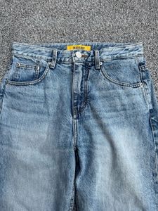 Light Wash Relaxed Fit Jeans