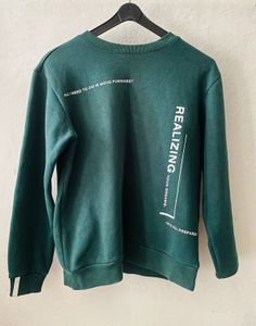 GREEN SWEATSHIRT 💚