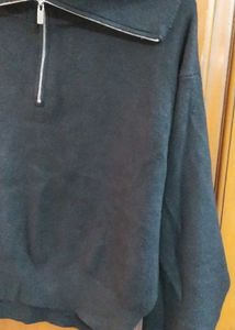 Stylish Black Pullover