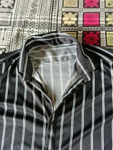 Men's Black &amp; White Striped Shirt