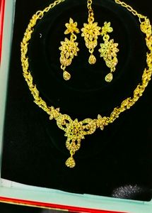 Engagement Look Jwellery For Royal Loo